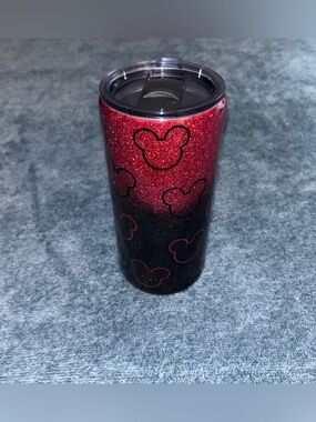 NWOT Custom Made Glitter Epoxy 24oz. Mickey Mouse Tumbler
